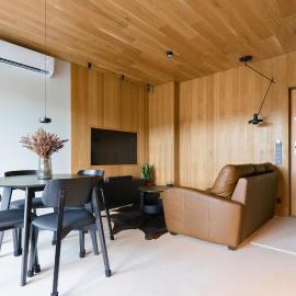 Bierna में, होटल Apartament Laguna Beskidów nad Jeziorem Żywieckim z sauną i tarasem
