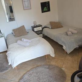 Beau studio avec Piscine à partager en option