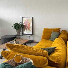 Spacious Three-Bedroom Apartment, hotel in Kristinestad