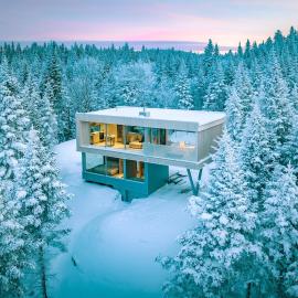 TOPAZ - Panoramic View with Spa Near Quebec City, hotel i Lac-Beauport