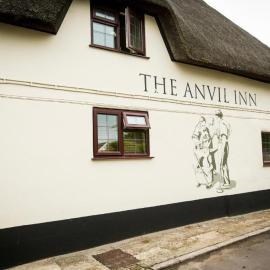 The Anvil، فندق في بلاندفورد فوروم