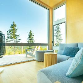 DUN - Panoramic View with Spa Near Quebec City, hotel i Lac-Beauport