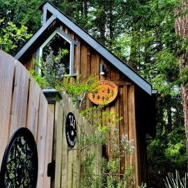 Mayne Cottage, hotel in Mayne Island