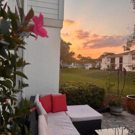 2B2B Heated Pool Cozy Condo, hotel in Oldsmar