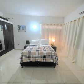 Casa hotel Montserrat، فندق في فاليدوبار