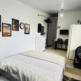 Kitnet com ar-condicionado e entrada privativa SC, Hotel in Itajaí