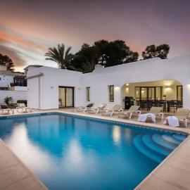 Villa Medina 20 by Abahana Villas