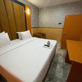 GoldStep Hotel, Effurun, хотел в Уари