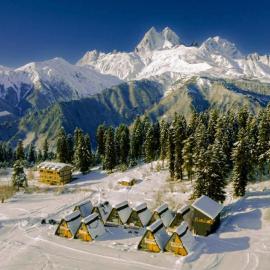 Hatsvali Ski Resort Cottages, hotel a Mestia