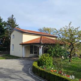 Apartments Kompara, hotel in Ajdovščina