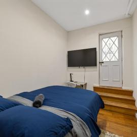 Steps from Times Square - Cozy Room - Shared Bath