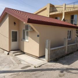 Modern & Cozy 2-Bedroom Getaway in Sutomore, Hotel in Sutomore