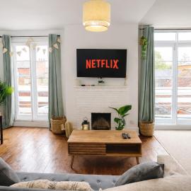 Modern 2Bedroom Apartment Free Private Parking Woodbridge Central