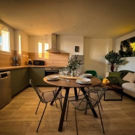 T3 Jungle avec Parking & Accès A64, hotel in Portet-sur-Garonne