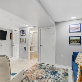 1-BR Pad in the Heart of Petworth - Walk to METRO, hotel en Washington