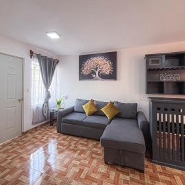 House for 4 people near AIFA Urbi Villa del Real, hotel in San Francisco Cuautliquixco