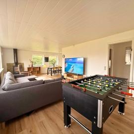 4 Bedrooms Cozy & Spacious Villa - Lalandia & Puttagrden & Femern, hotel i Rødby