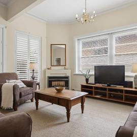 Selbrook - Walk to Town - Pet Friendly