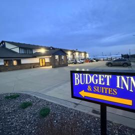 Budget inn & Suites, hotel en De Witt