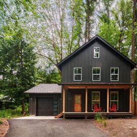 Upscale Home Pool, Hot Tub, Fire Pit & Fireplace, хотел в Rhododendron
