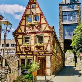 Half-Timbered House From 1677 At Bacharach Walls