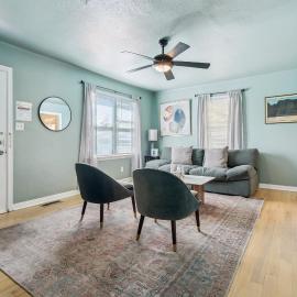2BR 5 mins Rose State, 8 mins Tinker, Unit 1, hotel in Midwest City