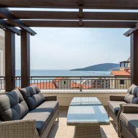 One Bedroom Apartment in Lustica Bay Marina, hotel in Luštica