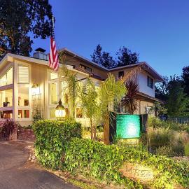Saratoga Oaks Lodge, hotel u gradu 'Saratoga'
