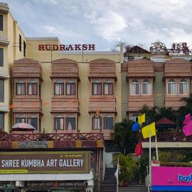 RUDRAKSH HOTEL & RESTAURANT in Kumbhalgarh, готель у місті Кумбгалґарг