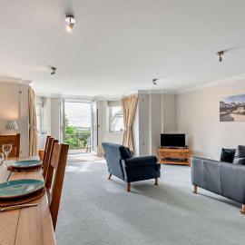 2 Bed in Tenby oc-fb032