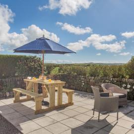 4 Bed in Pwllheli oc-91656, Hotel in Bottwnog