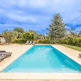 Trulli degli Augelli by BarbarHouse, hotel in San Michele Salentino
