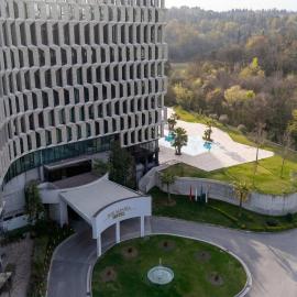 Mak Albania Hotel, хотел в Тирана