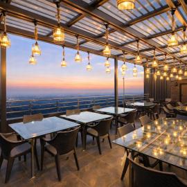 Hotel Park Royale Near Jaypee Manor