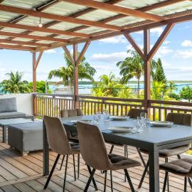 Koko Living - Sea & Mountain View, hotel in La Gaulette