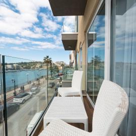 Stylish Beachfront 2 Bedroom Home Near Coast and Dining，馬爾薩斯卡拉的飯店