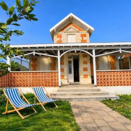 Villa Soulacaise Proche Du Marché - 6221, hotel in Soulac-sur-Mer