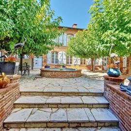 LE PRIEURE - Suites romantiques spa privatif, piscine, jardin, massages proche de Toulouse, hotel u gradu Verfeil