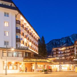 Hotel Alaska Cortina, hotel i Cortina dʼAmpezzo