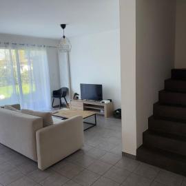 Jolie maison entière avec 3 chambres centre ville, hotel a Saint-André-de-Cubzac