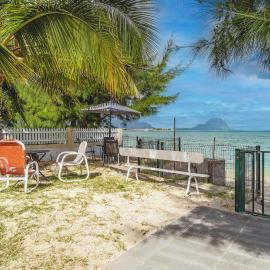 Gaya House - Waterfront in Tamarin