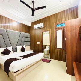 Hotel Mero Vrindavan: Chhatikara şehrinde bir otel