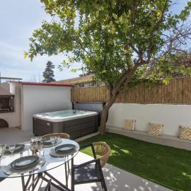 Joanna Holiday Home, hotel u gradu Egina