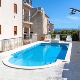 R&G Serenity Apartment, hotel i Ližnjan