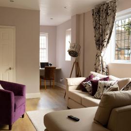 KingsHouse In Cheam Village، فندق في Cheam