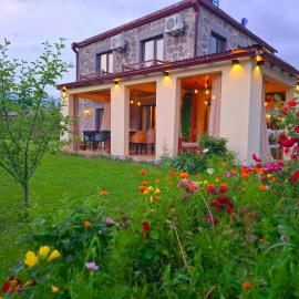 Old Tatev Guesthouse, hotel in Tatʼev