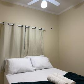 Hotel e Pousada Santa Helena，Potim的飯店