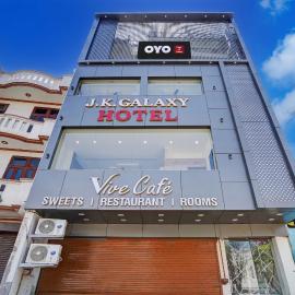 Hotel O J K Galaxy Hotel, Hotel in Juhi Bari