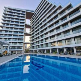 Panoramic View Balcony - Stylish 1BR Apartment, hotel in Sotira