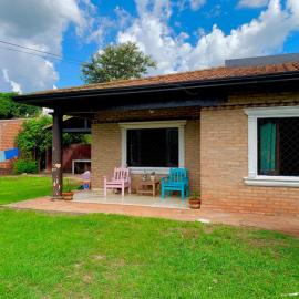 The Mango House, hotell i Caaguazú